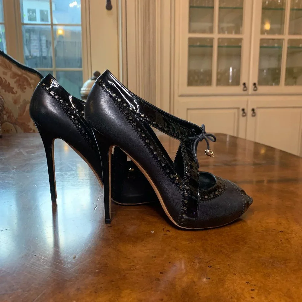 Alexander McQueen - Picture 2 of 4